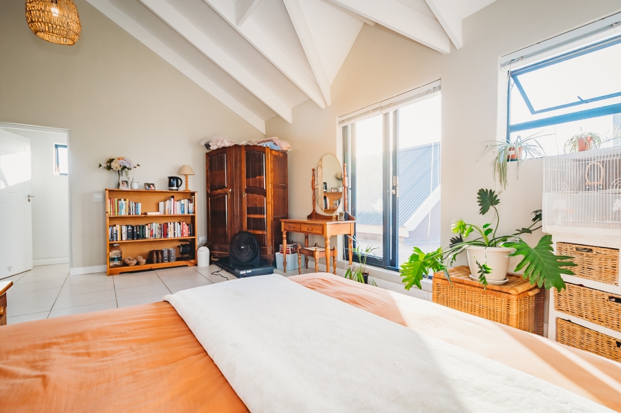 4 Bedroom Property for Sale in Kraaibosch Manor Western Cape